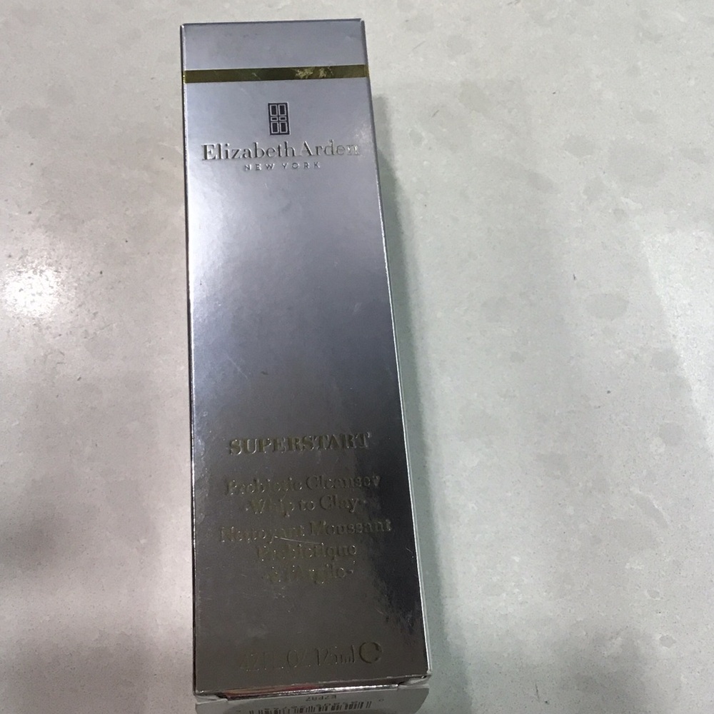 Elizabeth Arden Superstart Probiotic Cleanser -Whip to Clay-